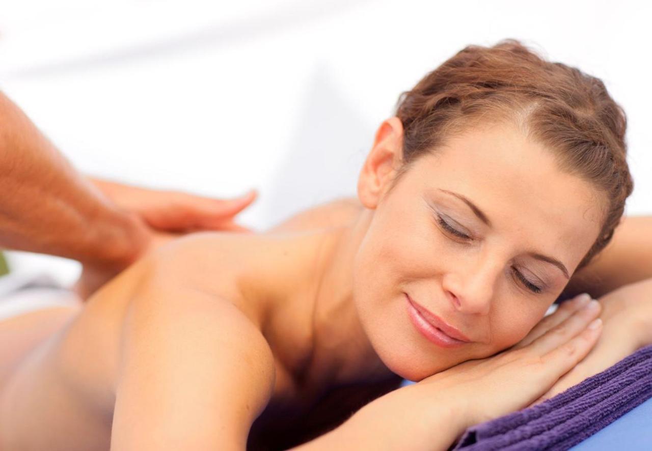 Stroebinger Hof - Therme Wellness Resort Bad Endorf Eksteriør billede