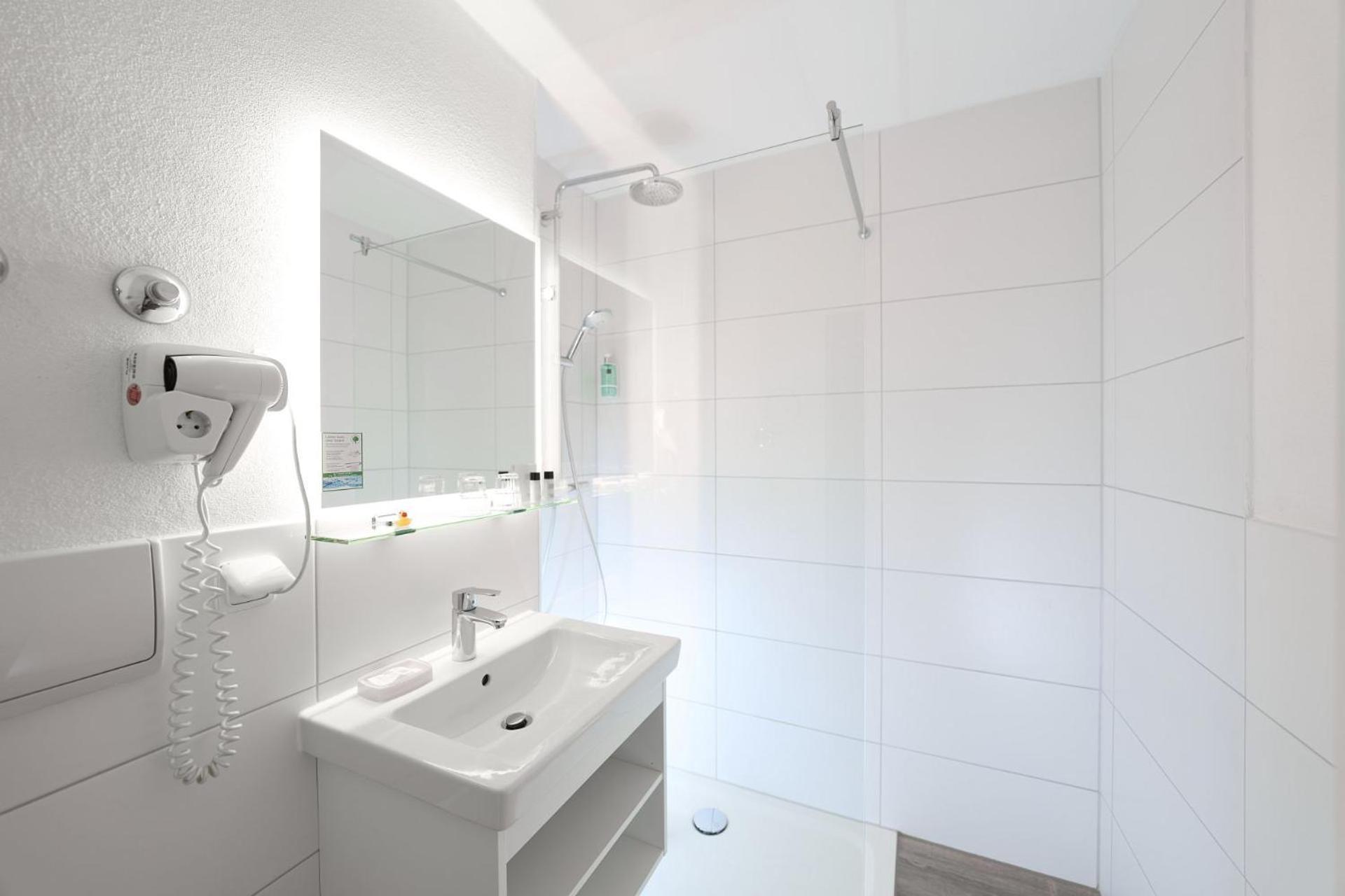 Stroebinger Hof - Therme Wellness Resort Bad Endorf Eksteriør billede