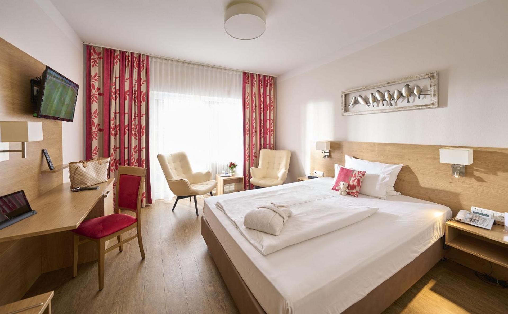 Stroebinger Hof - Therme Wellness Resort Bad Endorf Eksteriør billede